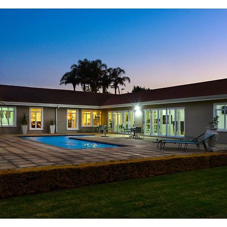 66 On Monzali 4 Star Luxury B&B Hilton Exterior foto