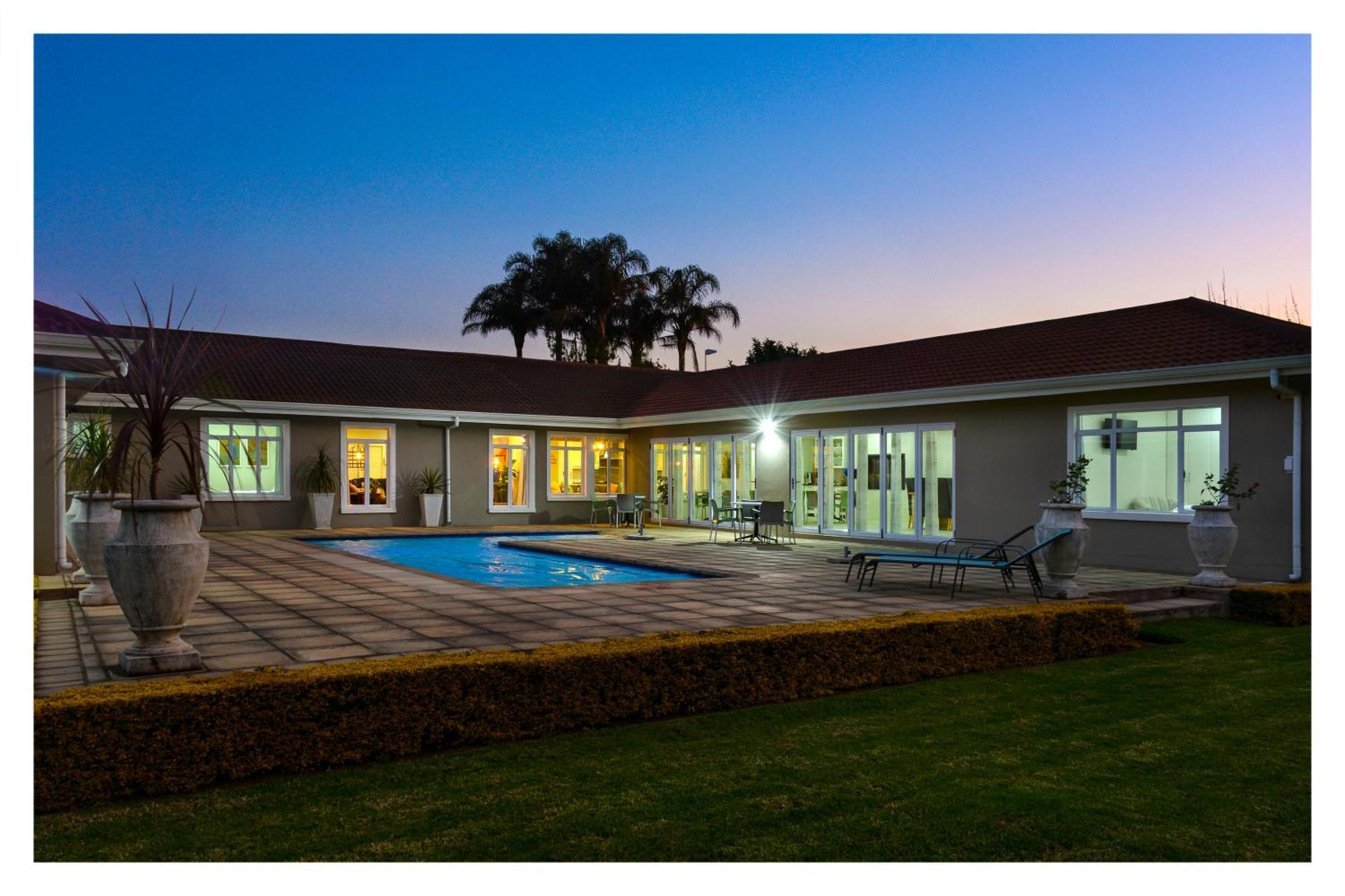 66 On Monzali 4 Star Luxury B&B Hilton Exterior foto